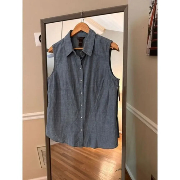 Brit & Bridle‎ Button Down Shirt Size Medium - Picture 1 of 4